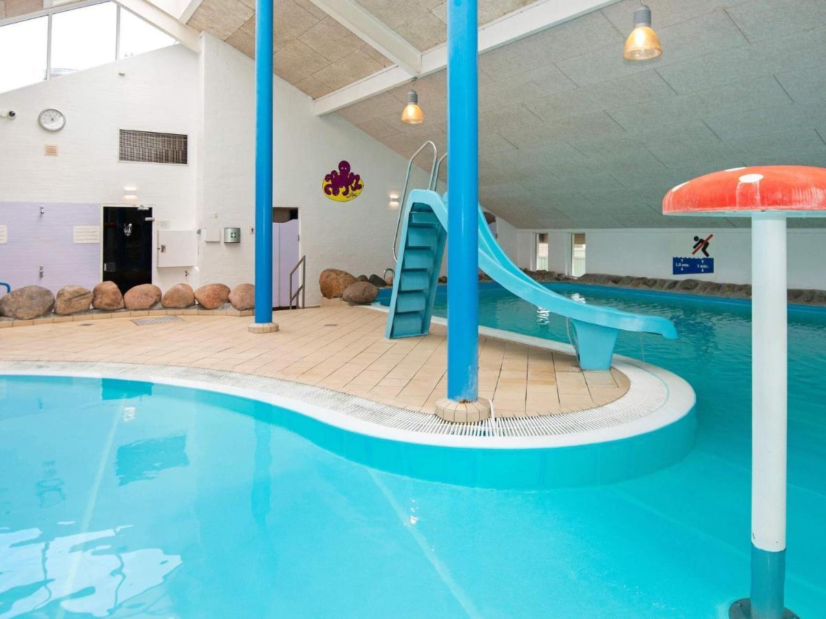 6 Person Holiday Home On A Holiday Park In Hemmet Exteriör bild