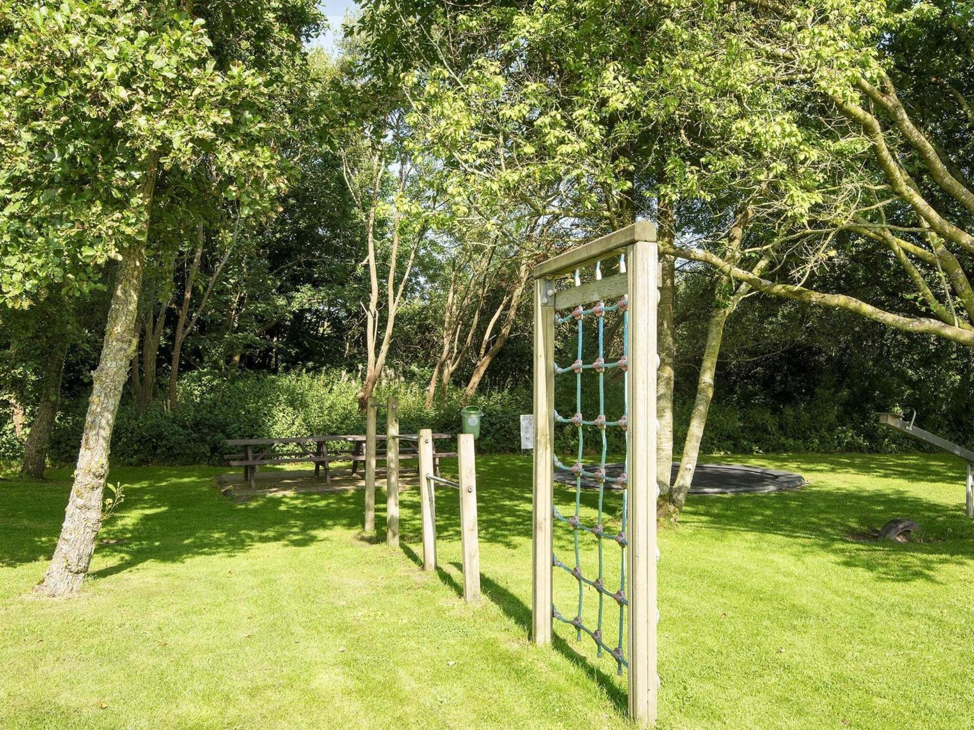 6 Person Holiday Home On A Holiday Park In Hemmet Exteriör bild