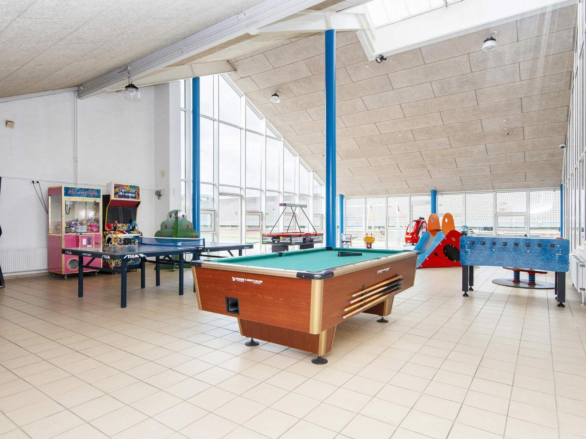 6 Person Holiday Home On A Holiday Park In Hemmet Exteriör bild